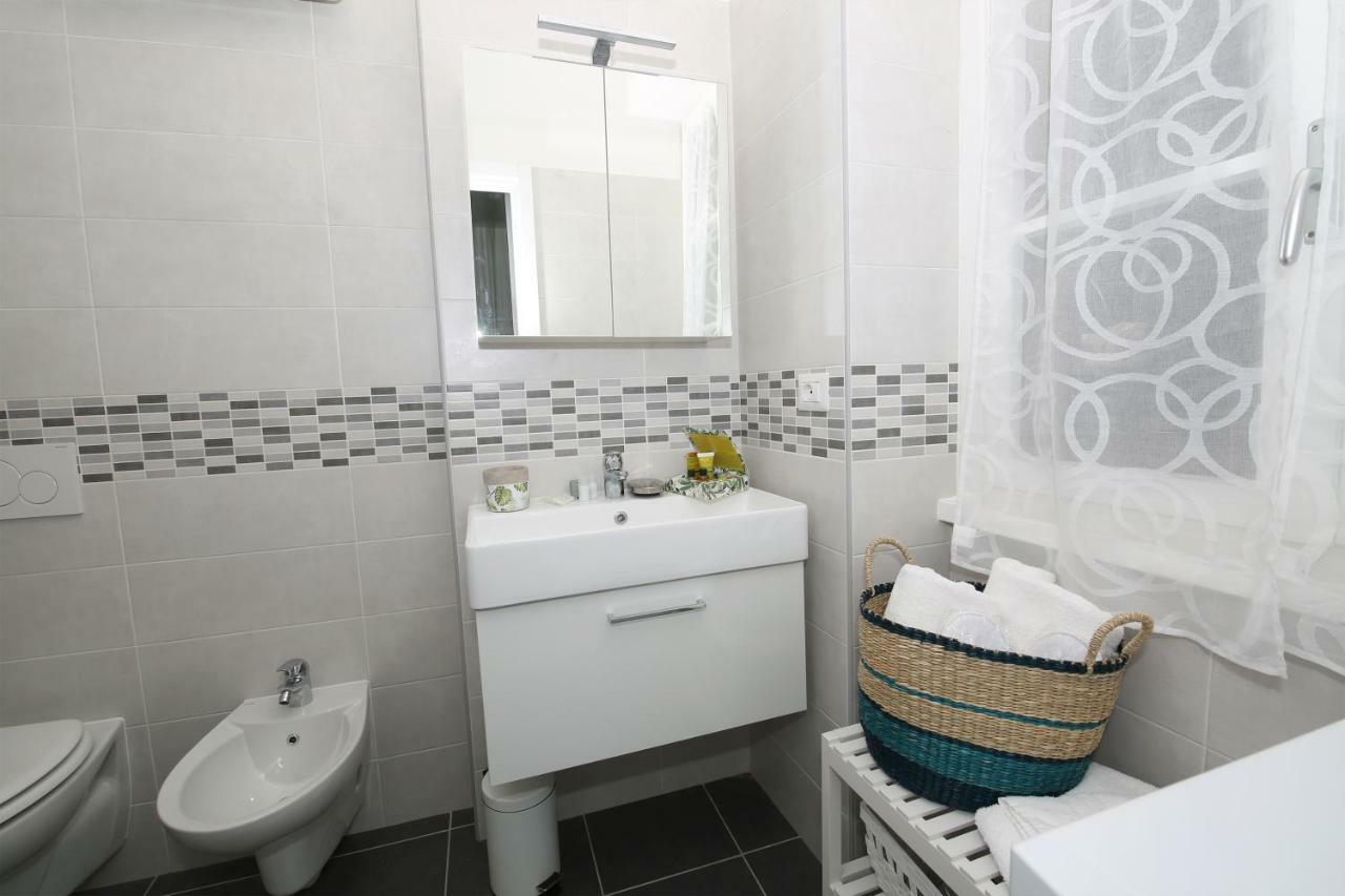 Apartment A Lago Private Beach And Parking Oliveto Lario Buitenkant foto