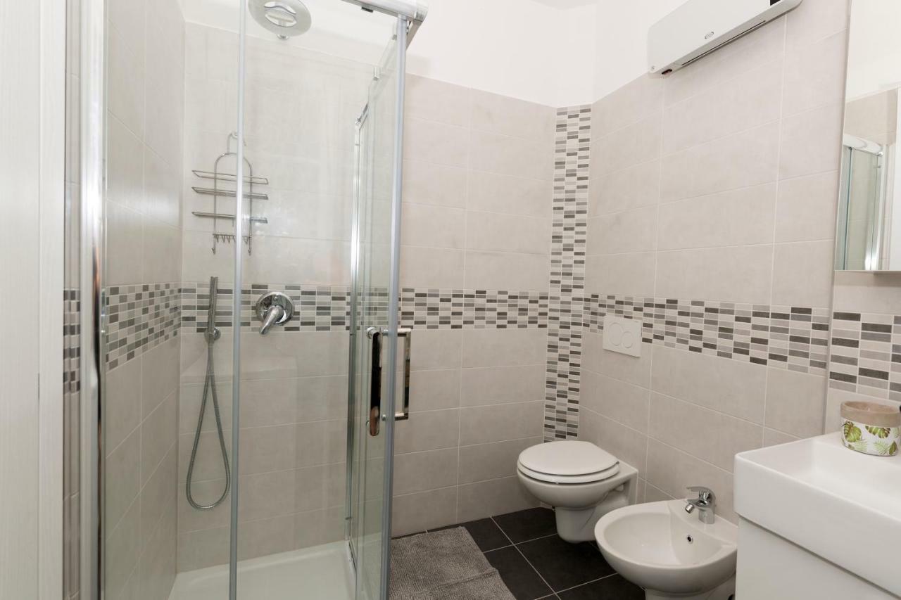 Apartment A Lago Private Beach And Parking Oliveto Lario Buitenkant foto